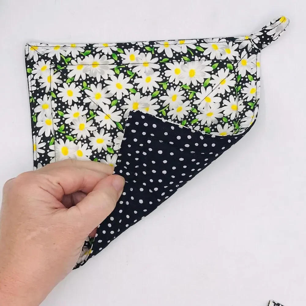 2 Square Potholders, Black and White Daisies, Cottage Core Kitchen 7x7 Inches